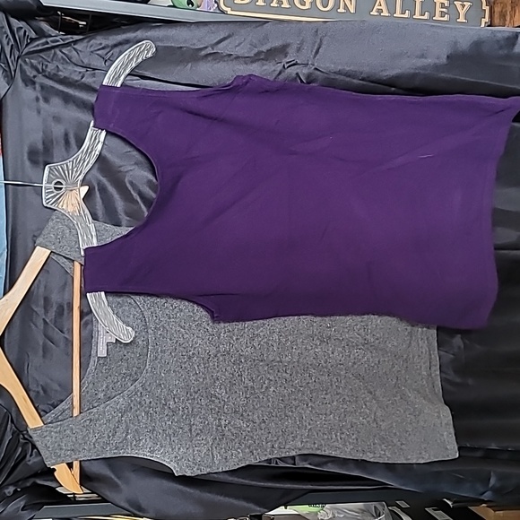 Cashmere Tank - Picture 2 of 4